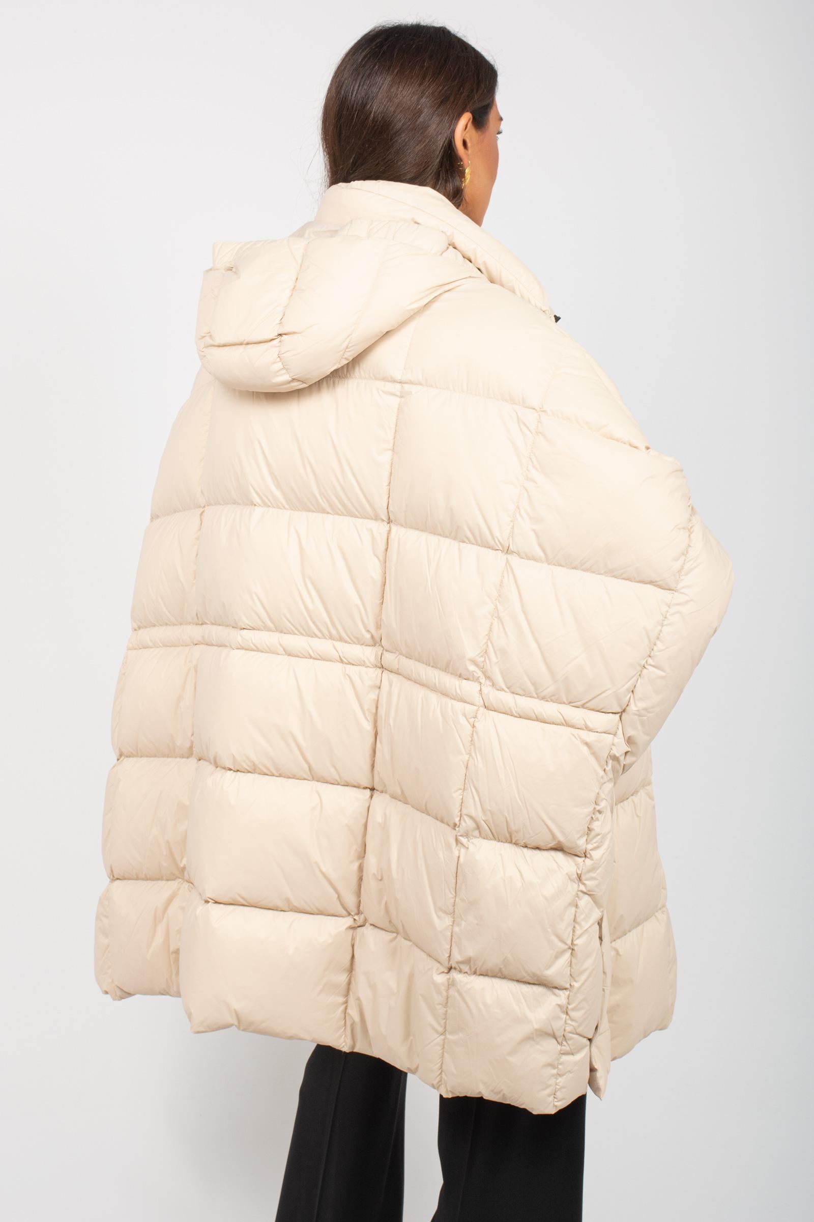 piumino oversize in nylon M1F0166 MANDORLA SOLOTRE
