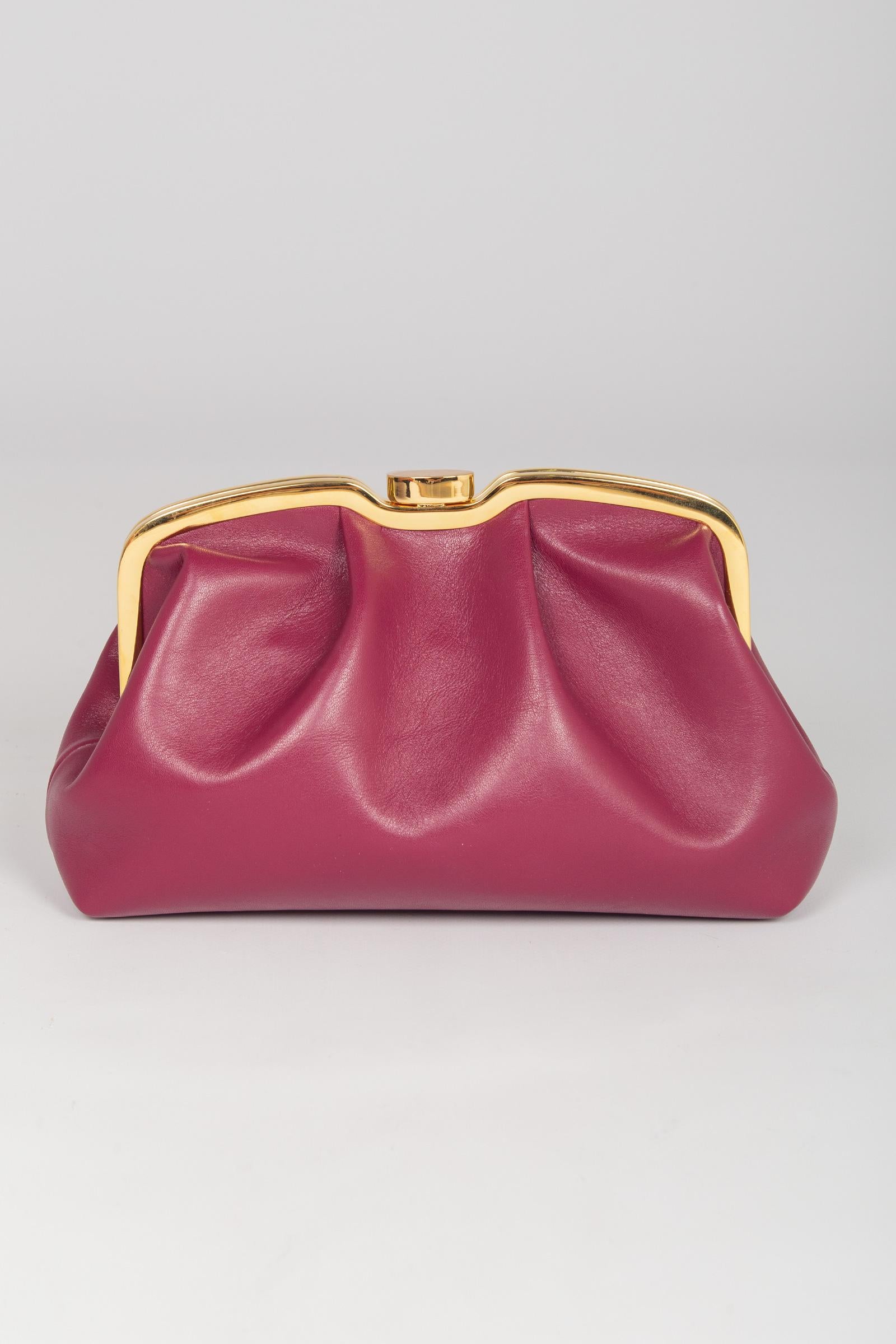 Pouch in nappa 1802TNAPPA CERISE TRAMONTANO