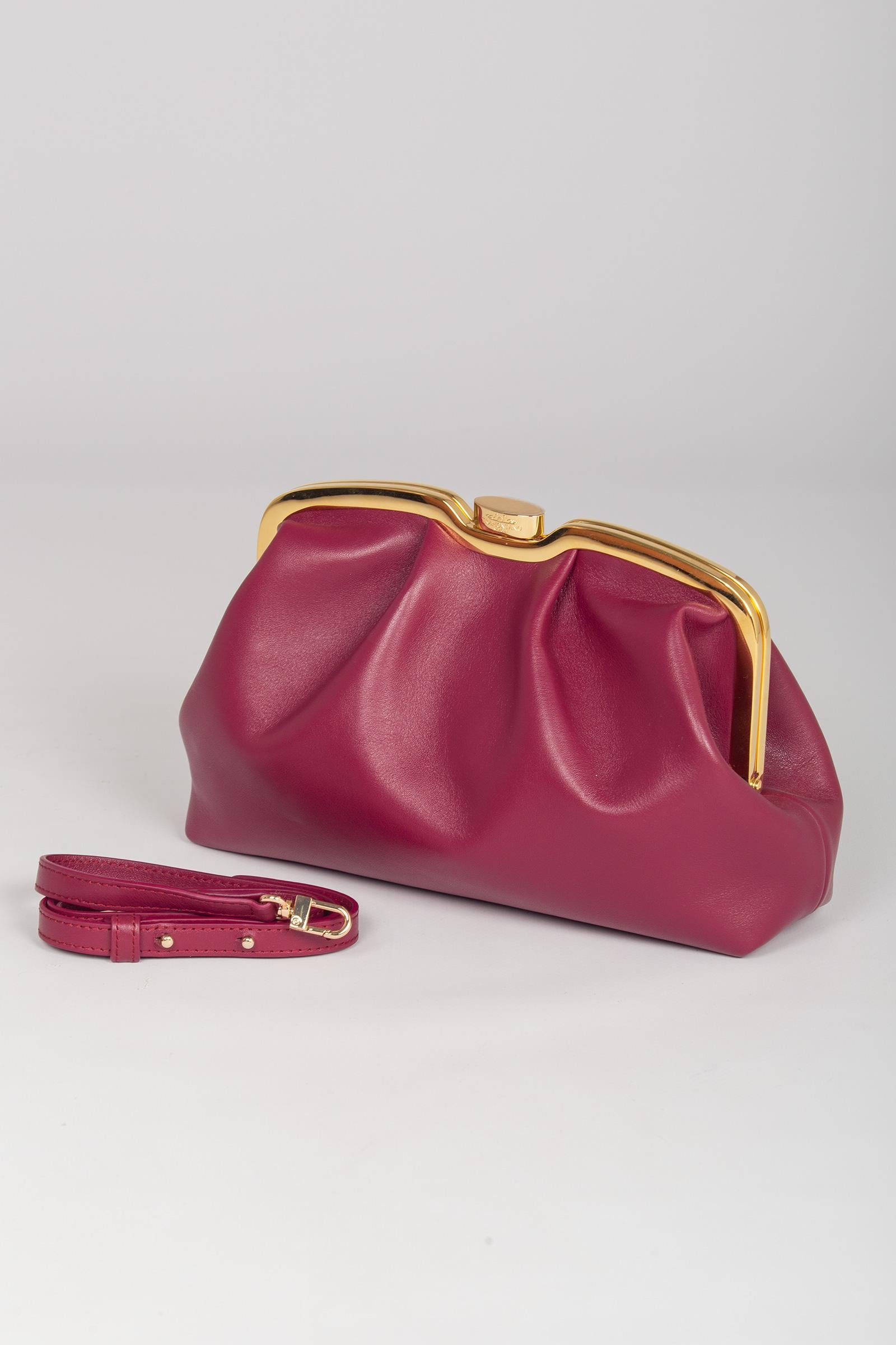 Pouch in nappa 1802TNAPPA CERISE TRAMONTANO