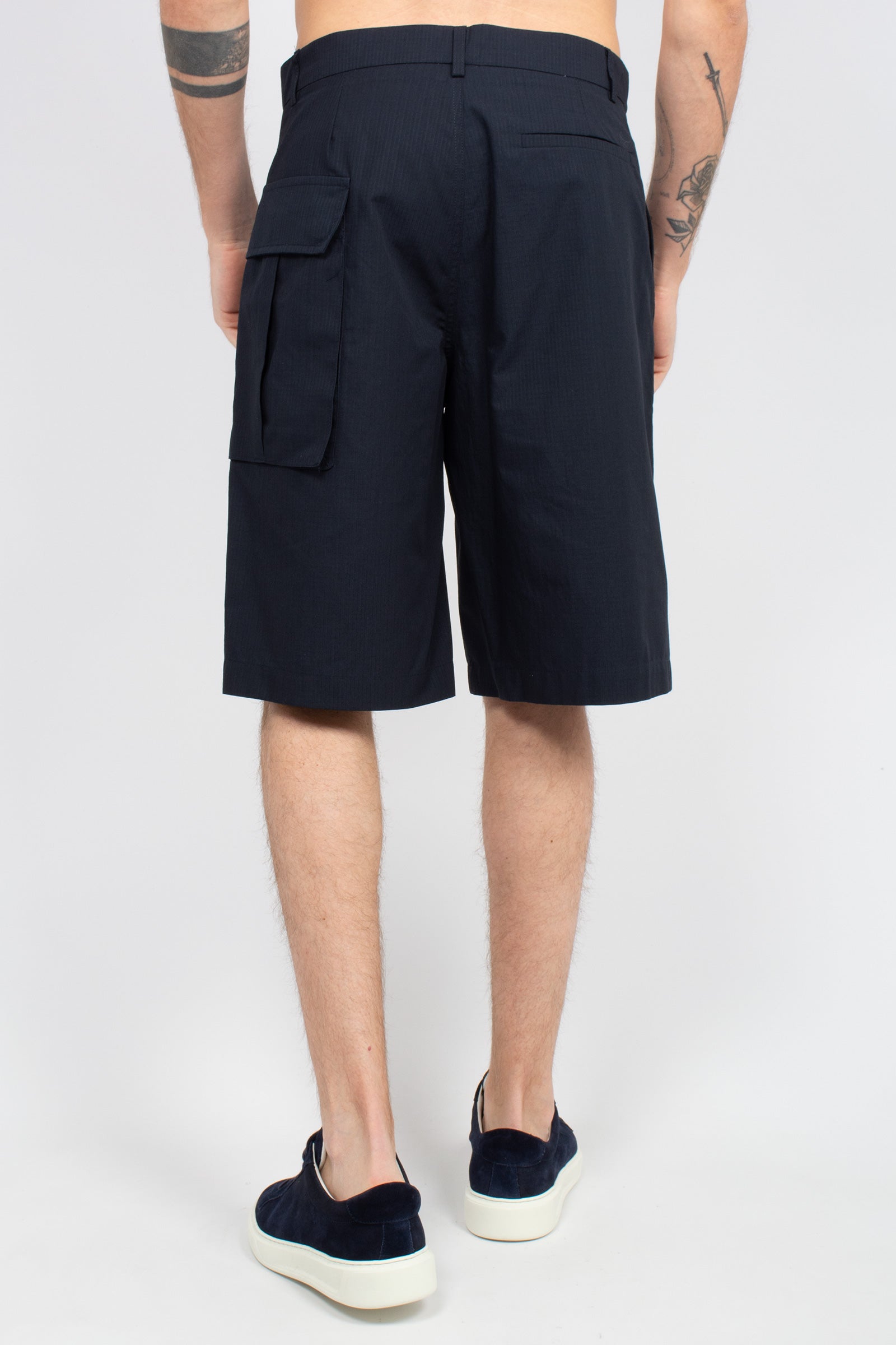 bermuda con pince in cotone B6AB0027 BLUE AMARANTO 