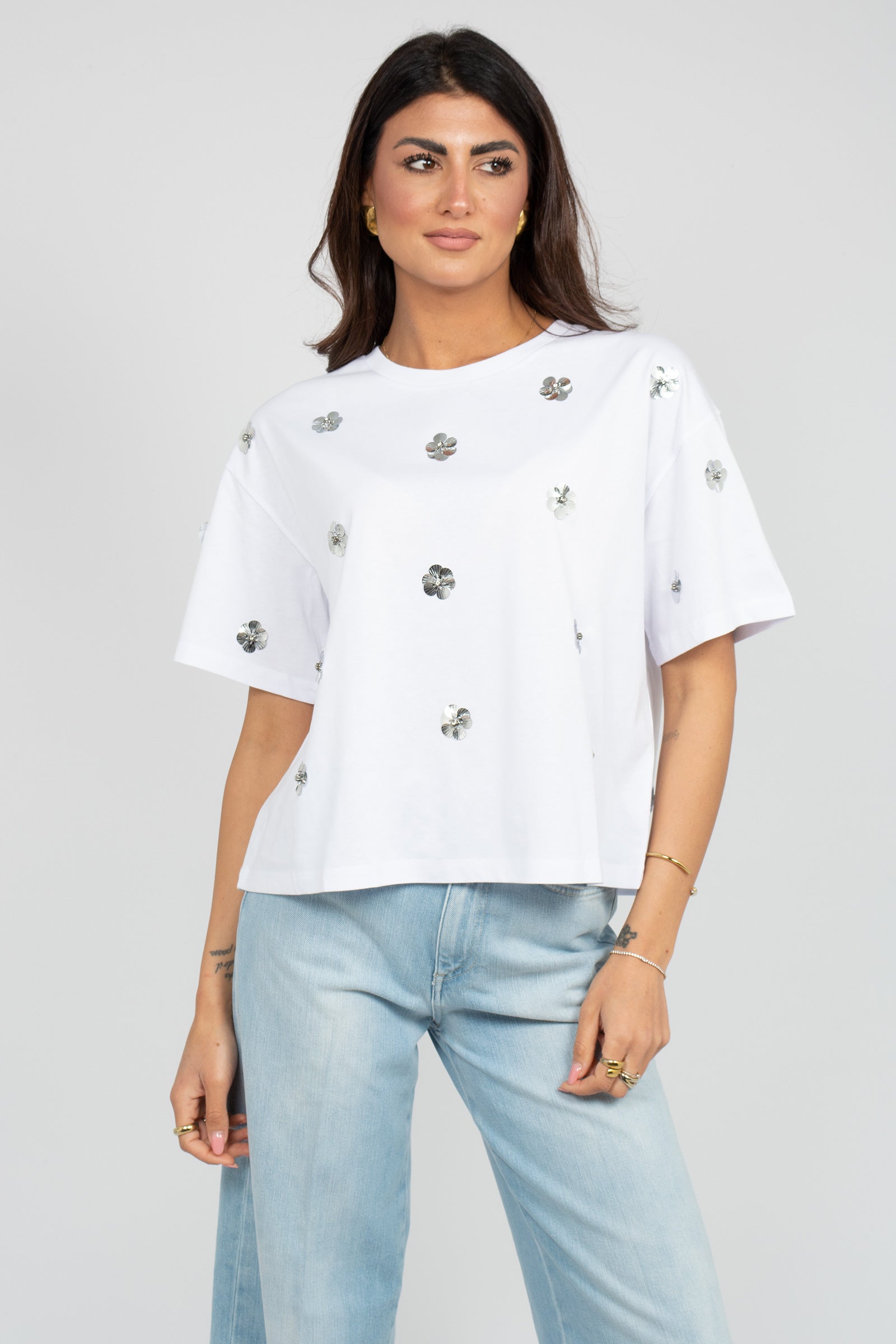 t-shirt in cotone con applicazioni G053R000658N 01 DIANA GALLESI 