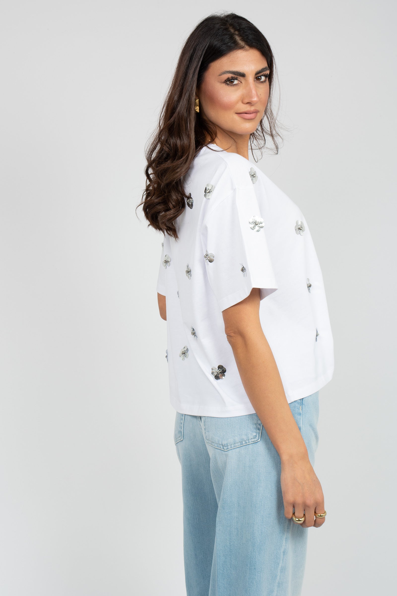 t-shirt in cotone con applicazioni G053R000658N 01 DIANA GALLESI 