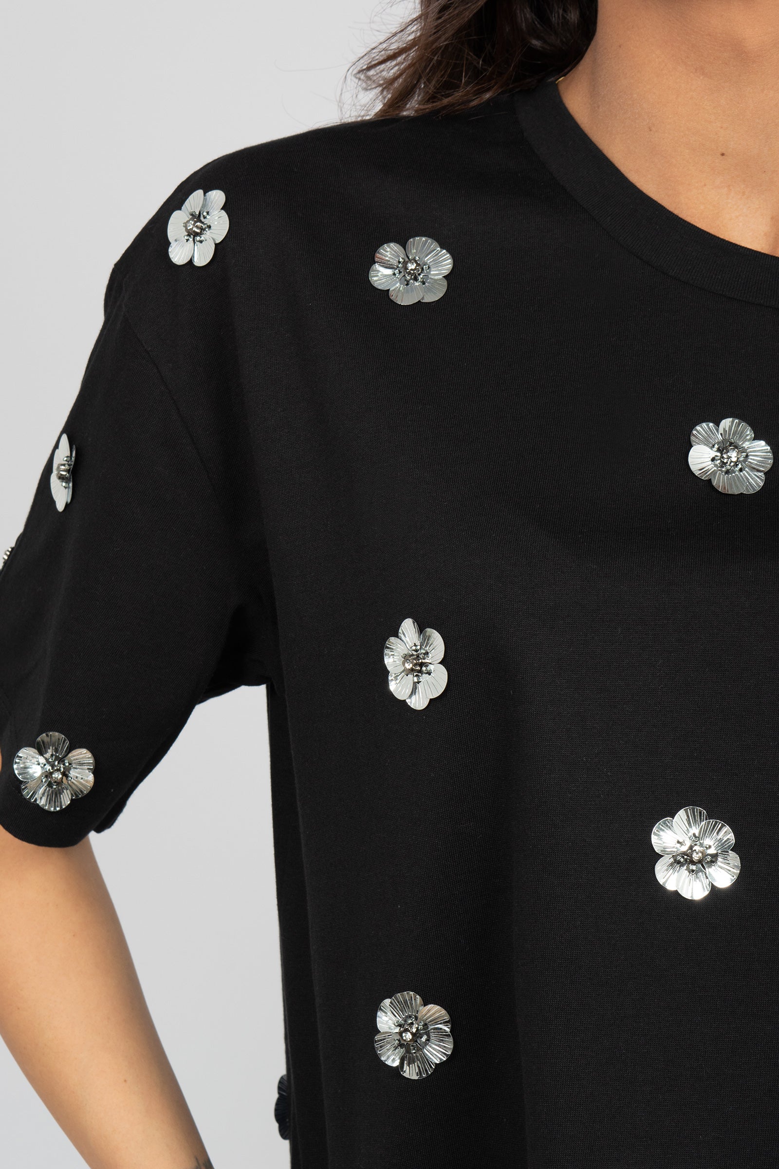t-shirt in cotone con applicazioni G053R000658N 33 DIANA GALLESI 