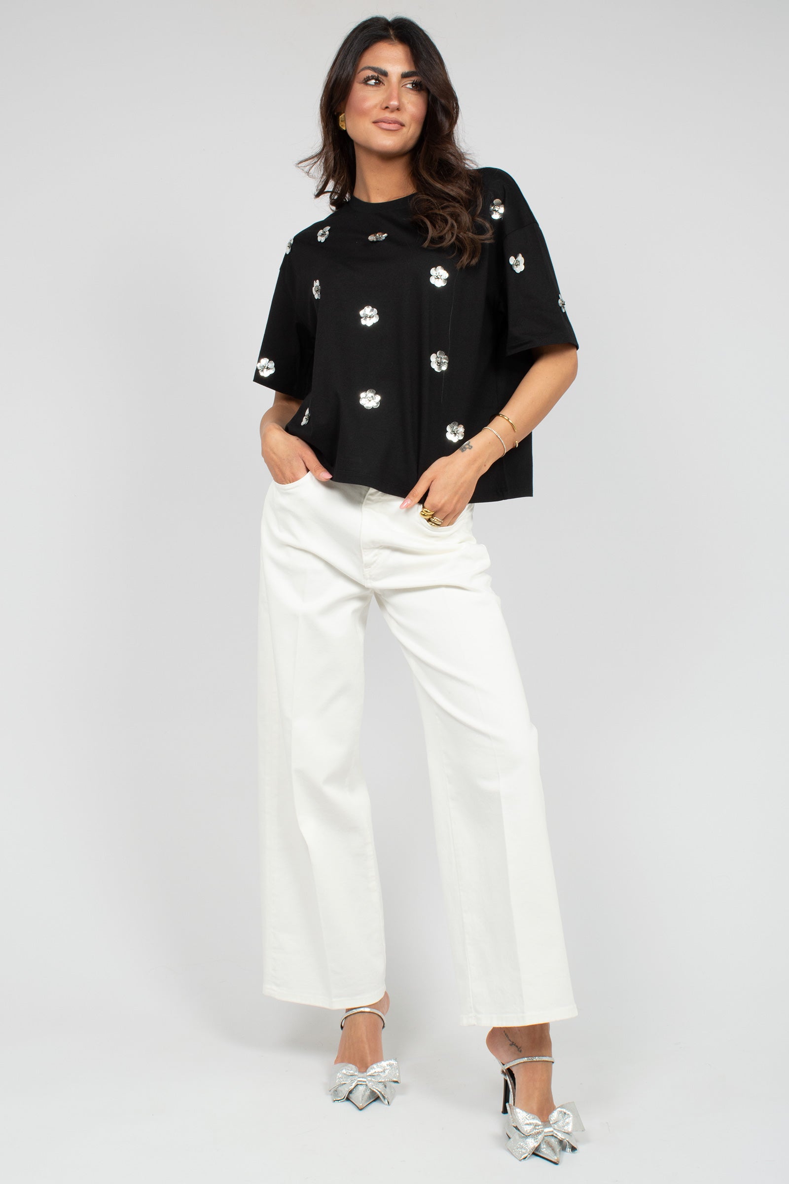 t-shirt in cotone con applicazioni G053R000658N 33 DIANA GALLESI 