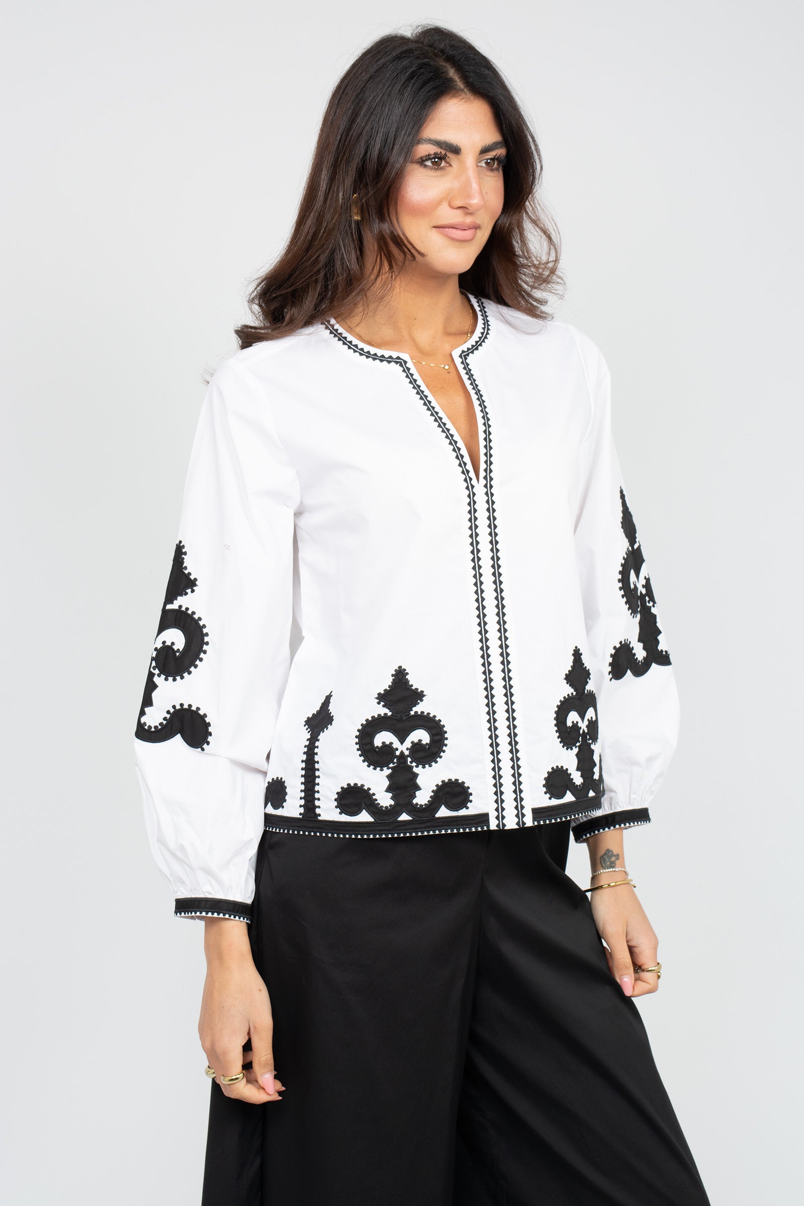 camicia in cotone con ricami 261M1260 001 MAIDA MILA 