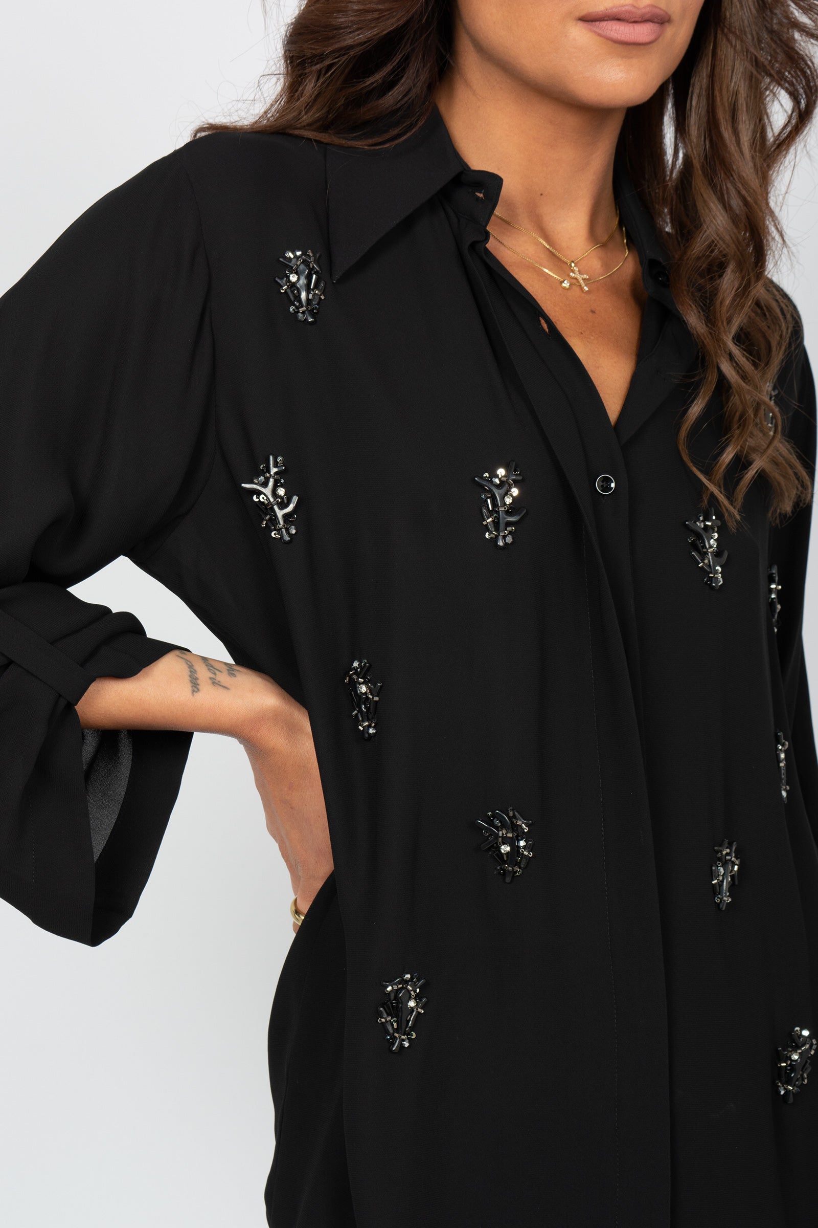 camicia con ricami coralli MS2651 BLACK MIRIAM STELLA 