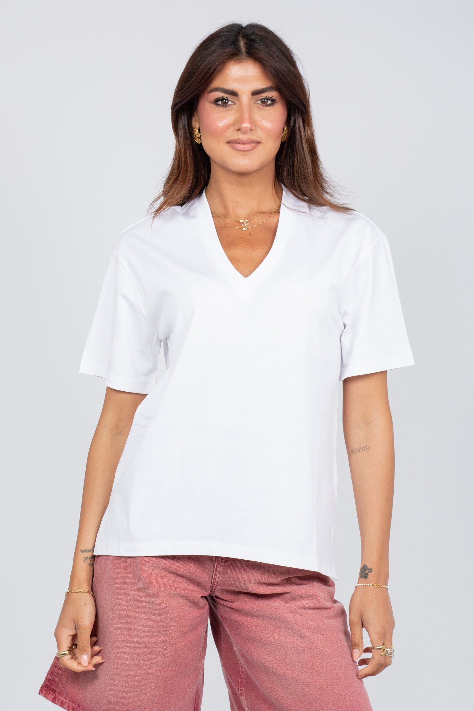 t-shirt scollo v in cotone CNTJ03 A01 SEMICOUTURE 