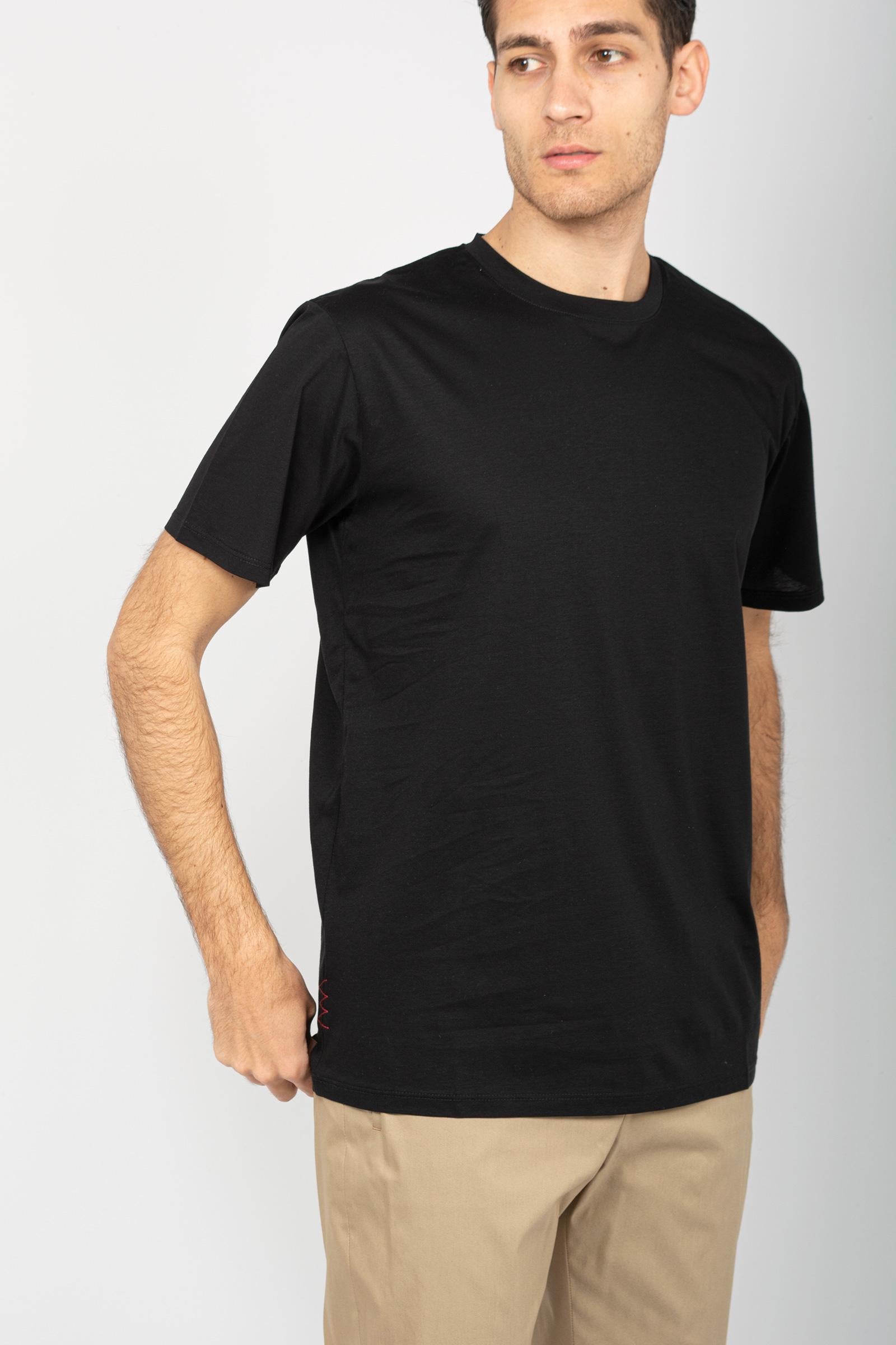 t-shirt in cotone B6D0055 NERO AMARANTO 
