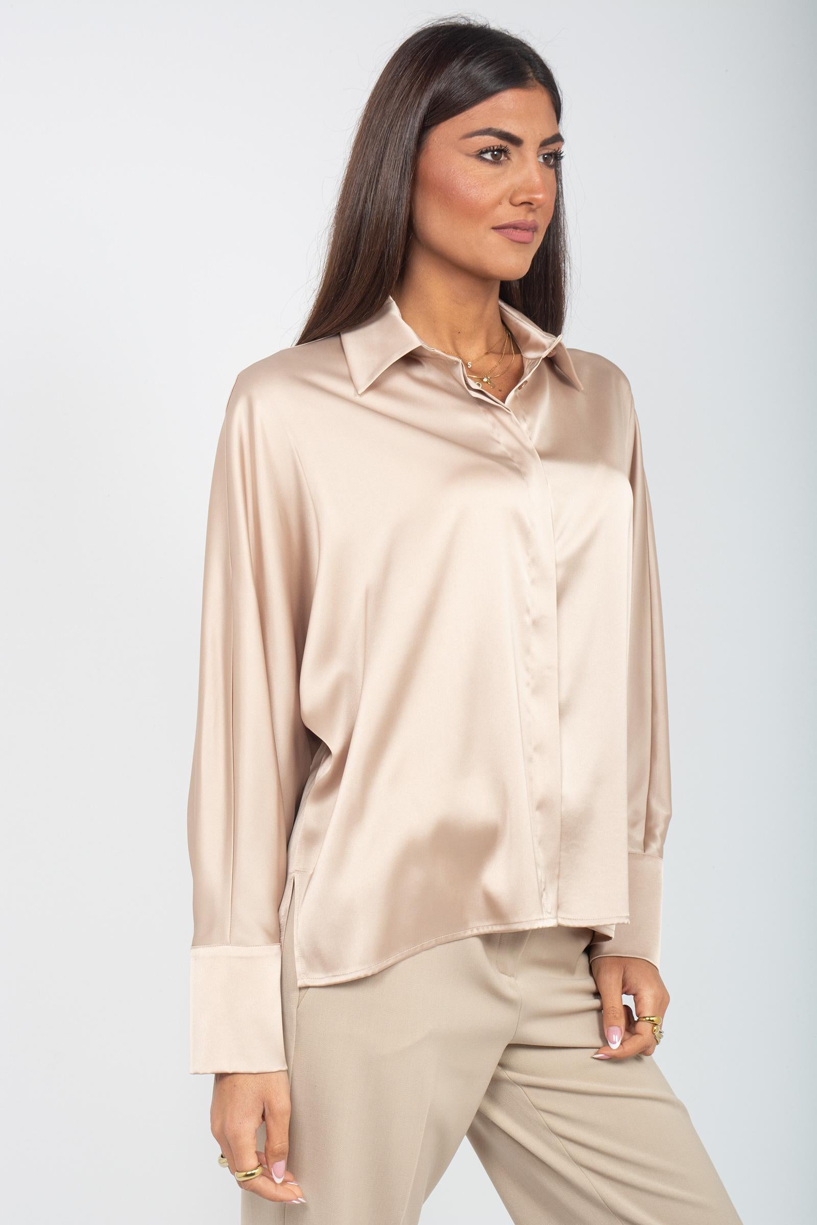 camicia oversize in raso fluido 61710 12 D.EXTERIOR 