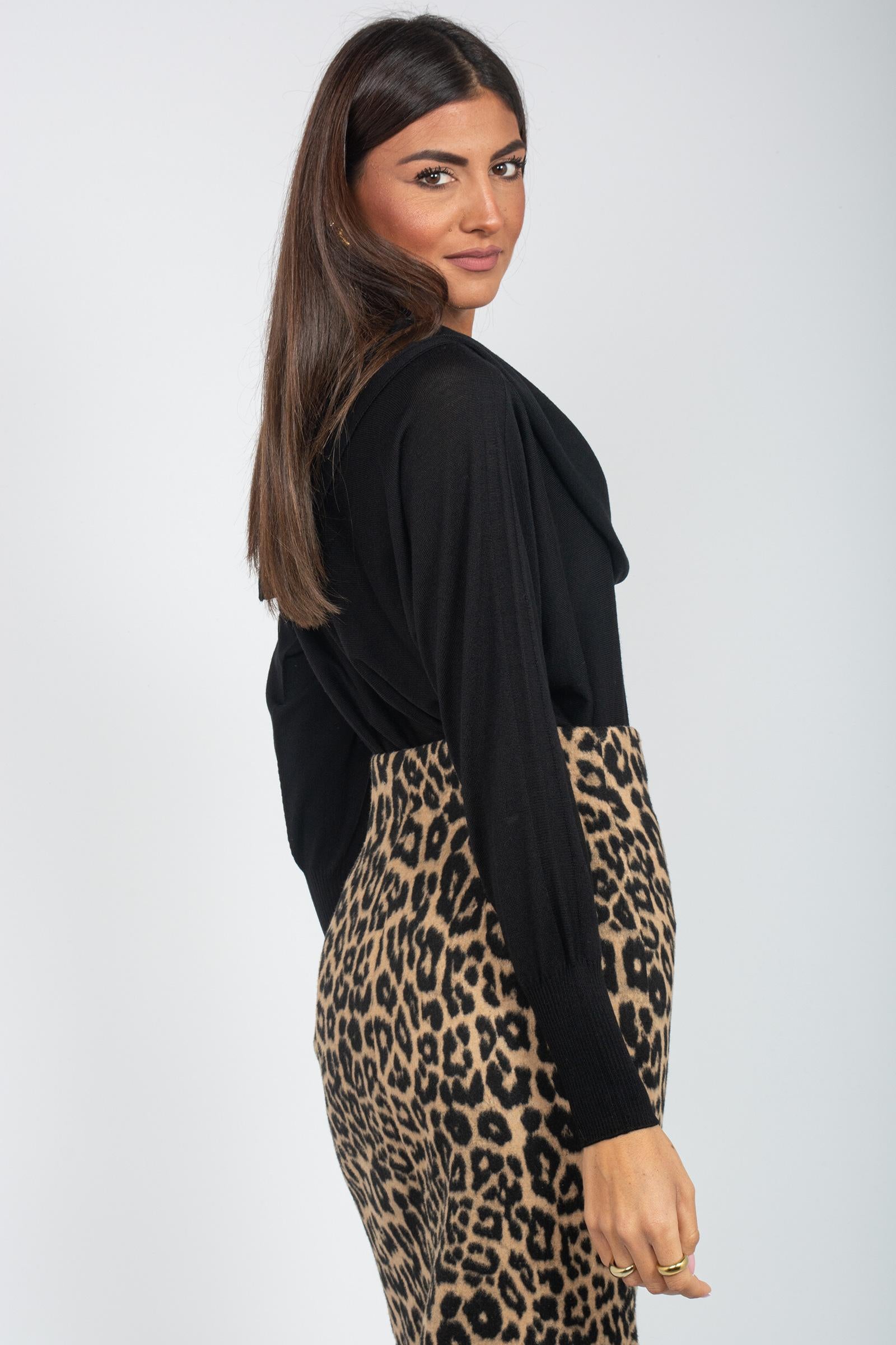 collo alto in merinos con catenella 61411 2 D.EXTERIOR 