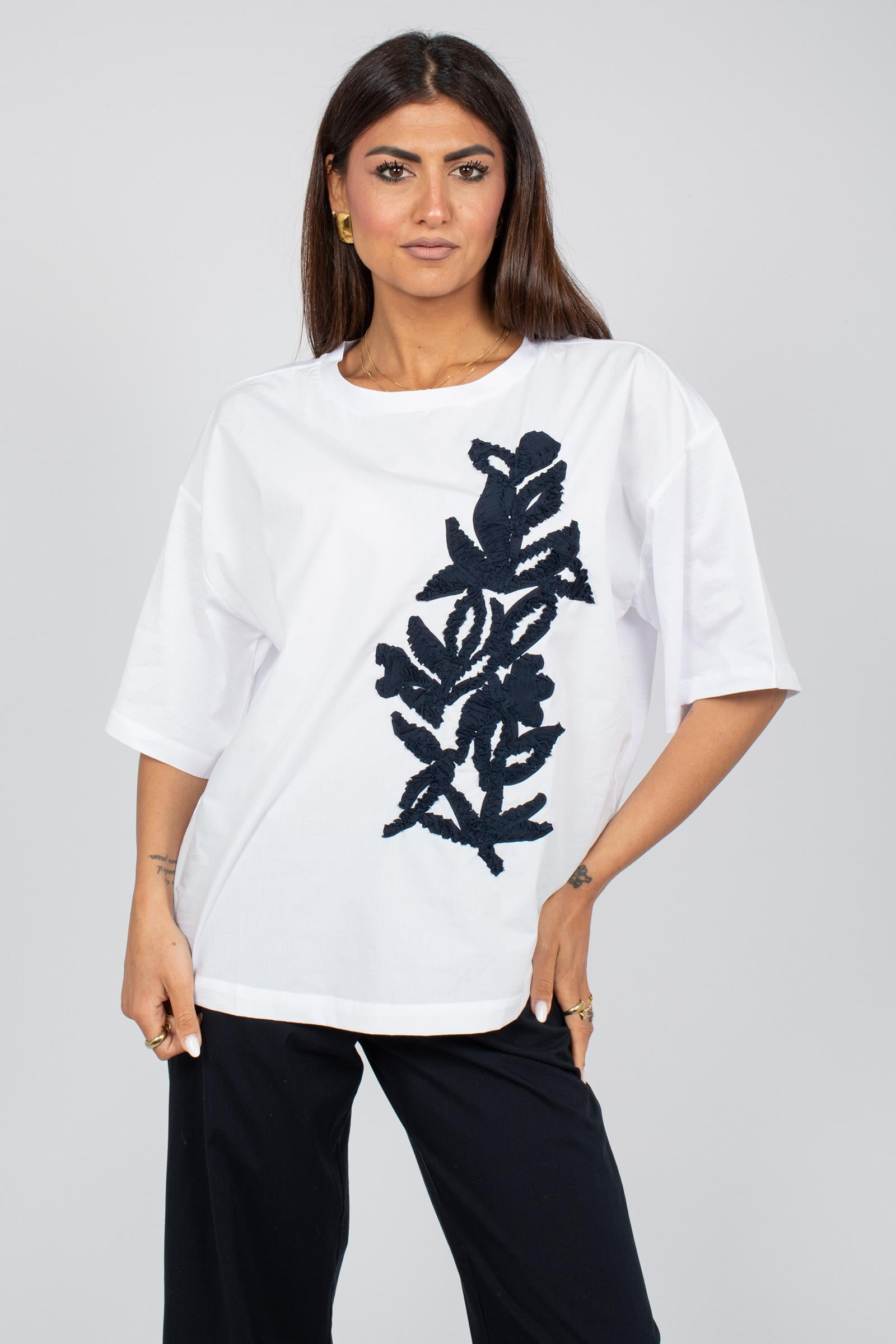 t-shirt in cotone con ricamo WH1301 0353 YC MILANO 