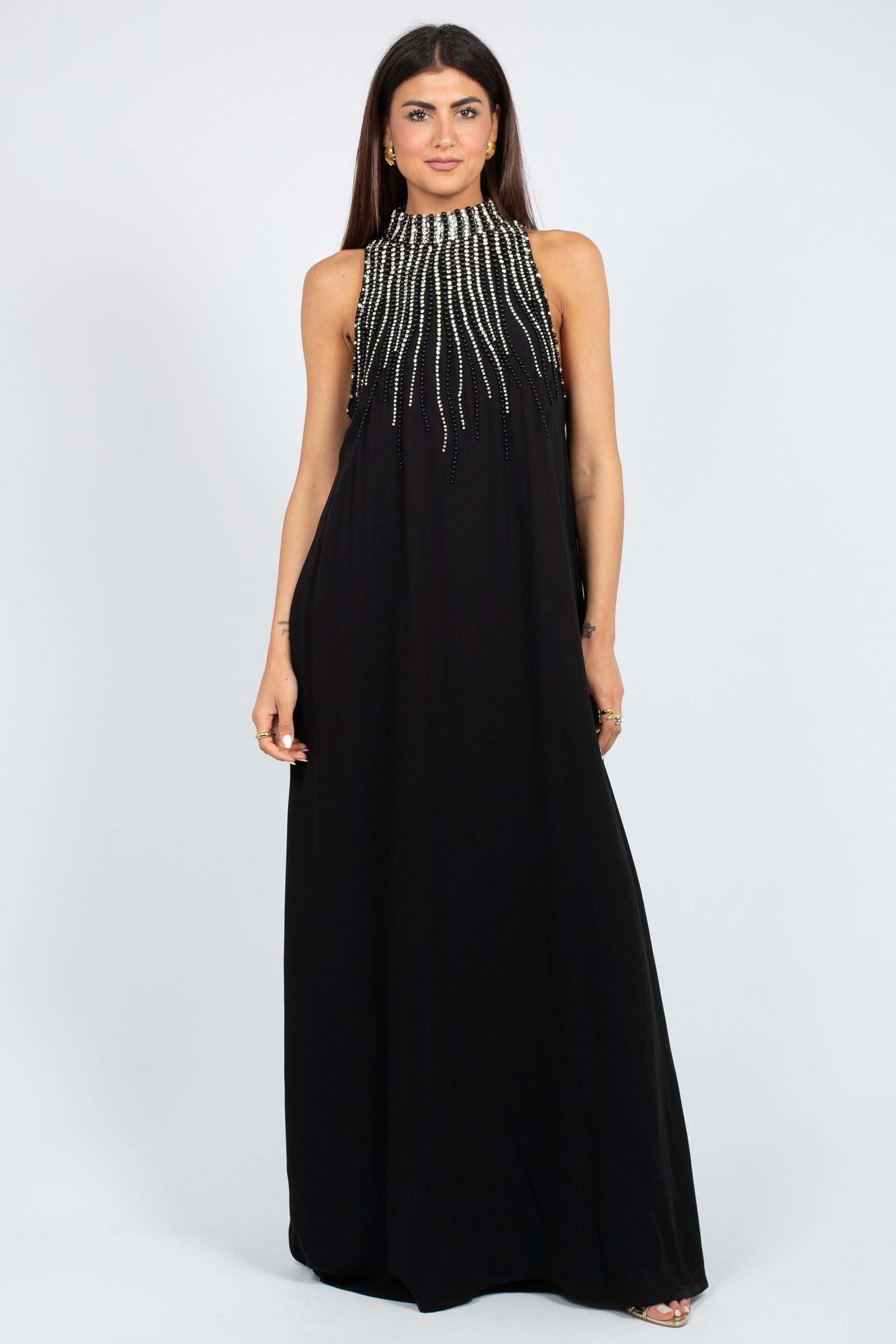 abito lungo con ricami e perle sul collo MS2630 BLK MIRIAM STELLA 