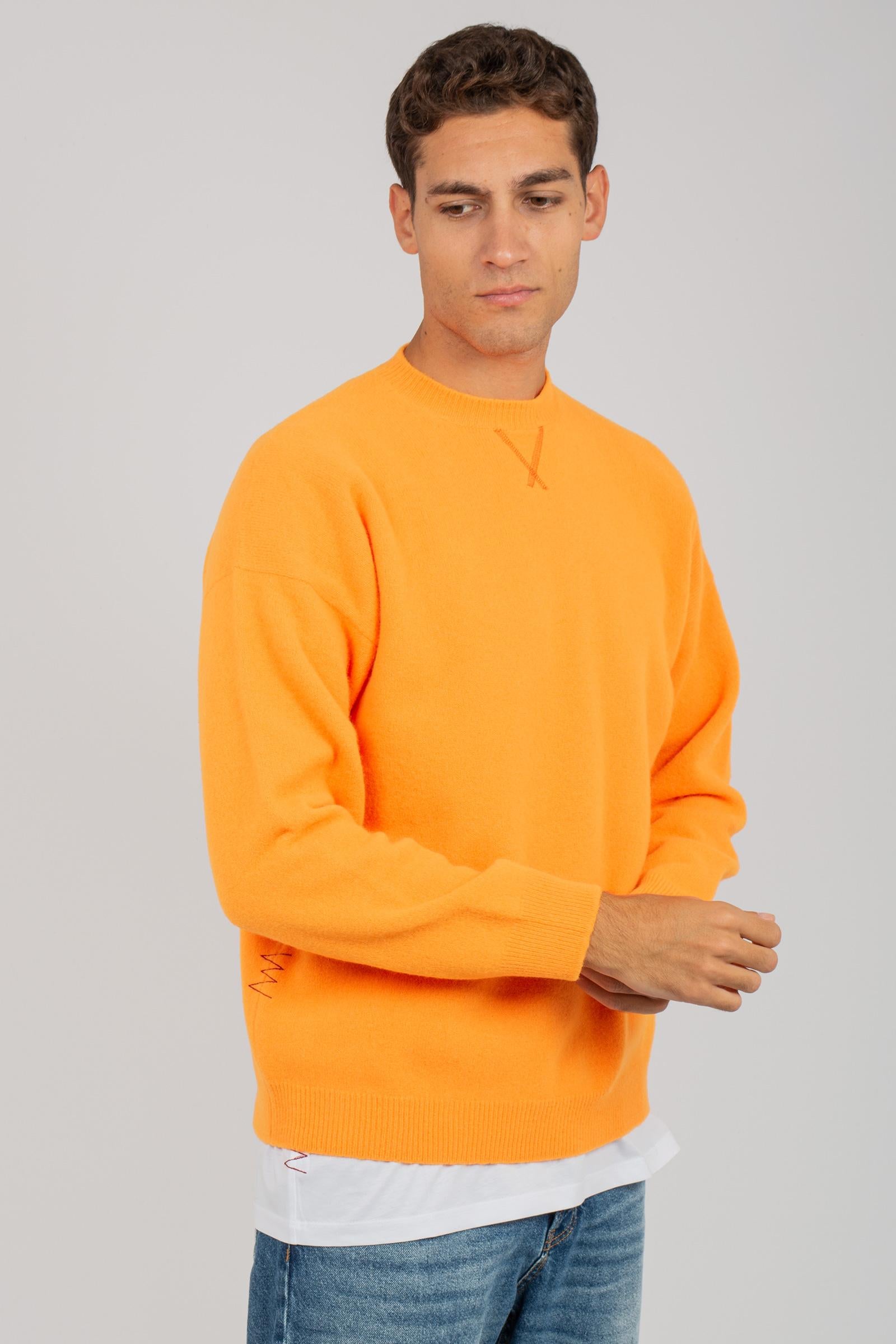 girocollo in lana infeltrita B9F0037 ARANCIO AMARANTO 
