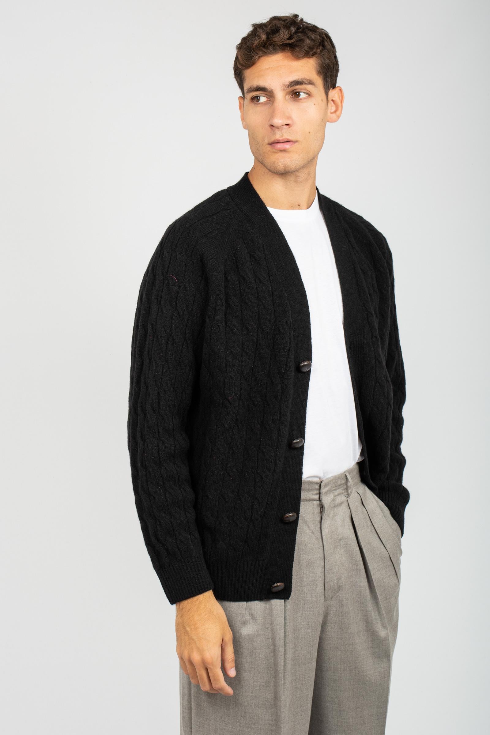 cardigan a trecce in lana B9F0106 NERO AMARANTO 