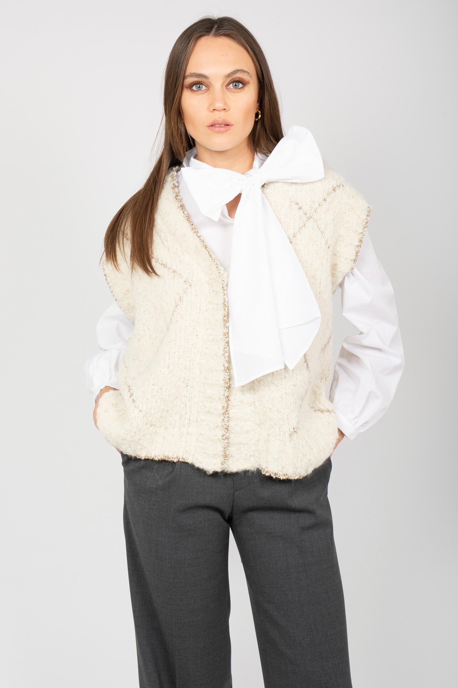 cardigan smanicato con macro rombi 61480 3 D.EXTERIOR 