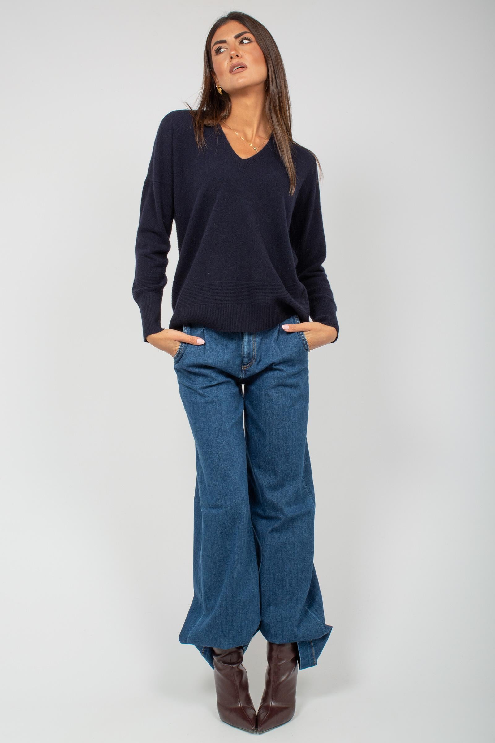 scollo v in lana merinos L9S481R 790 DRUMOHR 