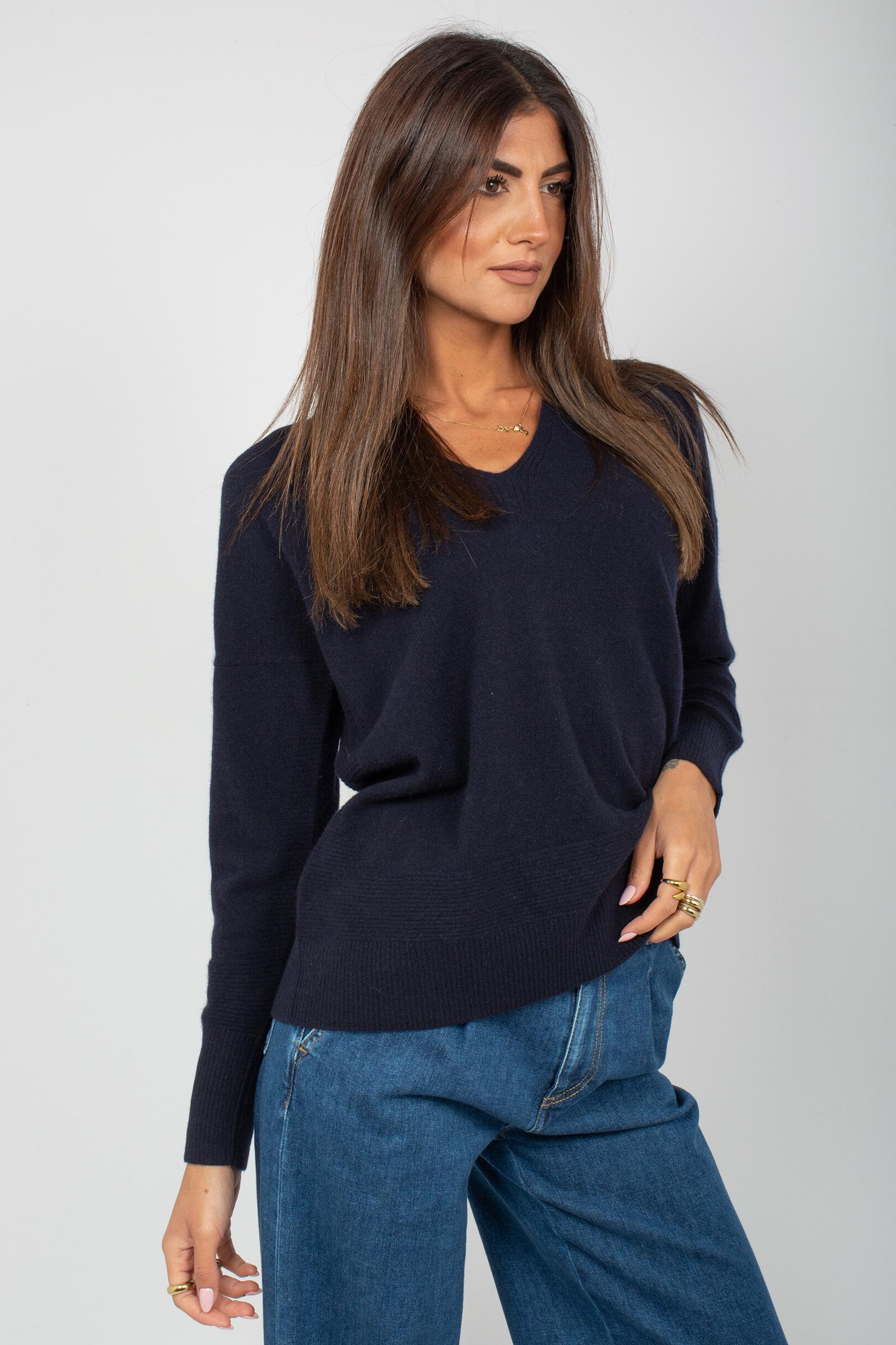 scollo v in lana merinos L9S481R 790 DRUMOHR 