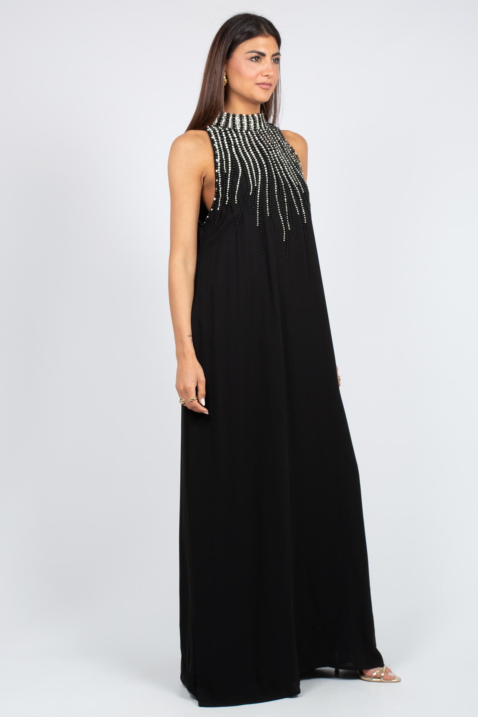 abito lungo con ricami e perle sul collo MS2630 BLK MIRIAM STELLA 