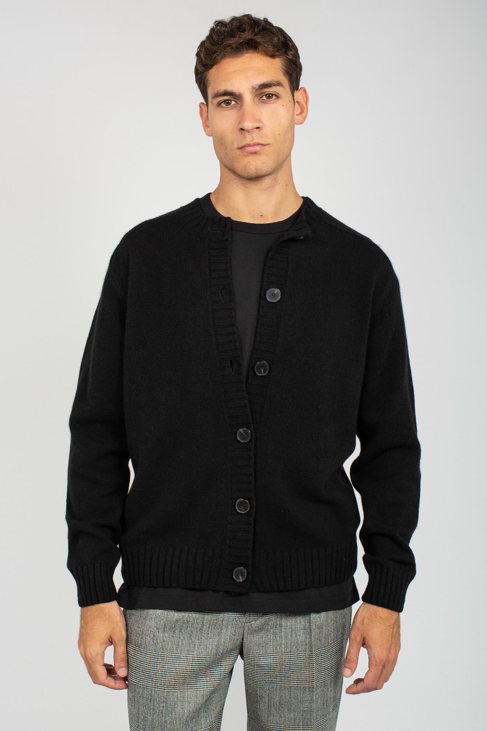 cardigan chanel in lana B9F0022 NERO AMARANTO 