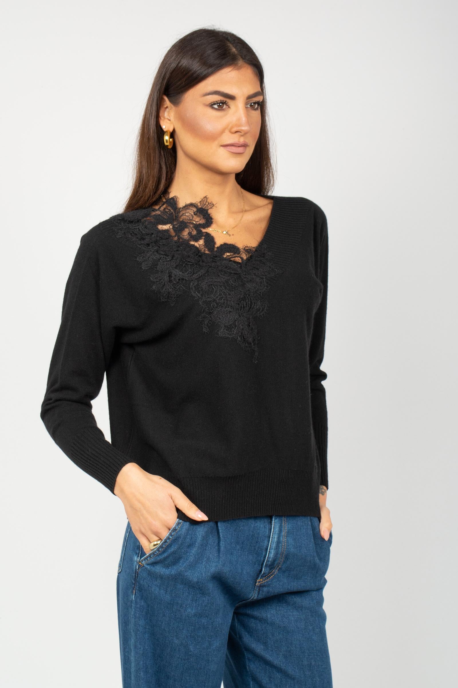 maglia con pizzo in lana e cashmere 61081 2 D.EXTERIOR 