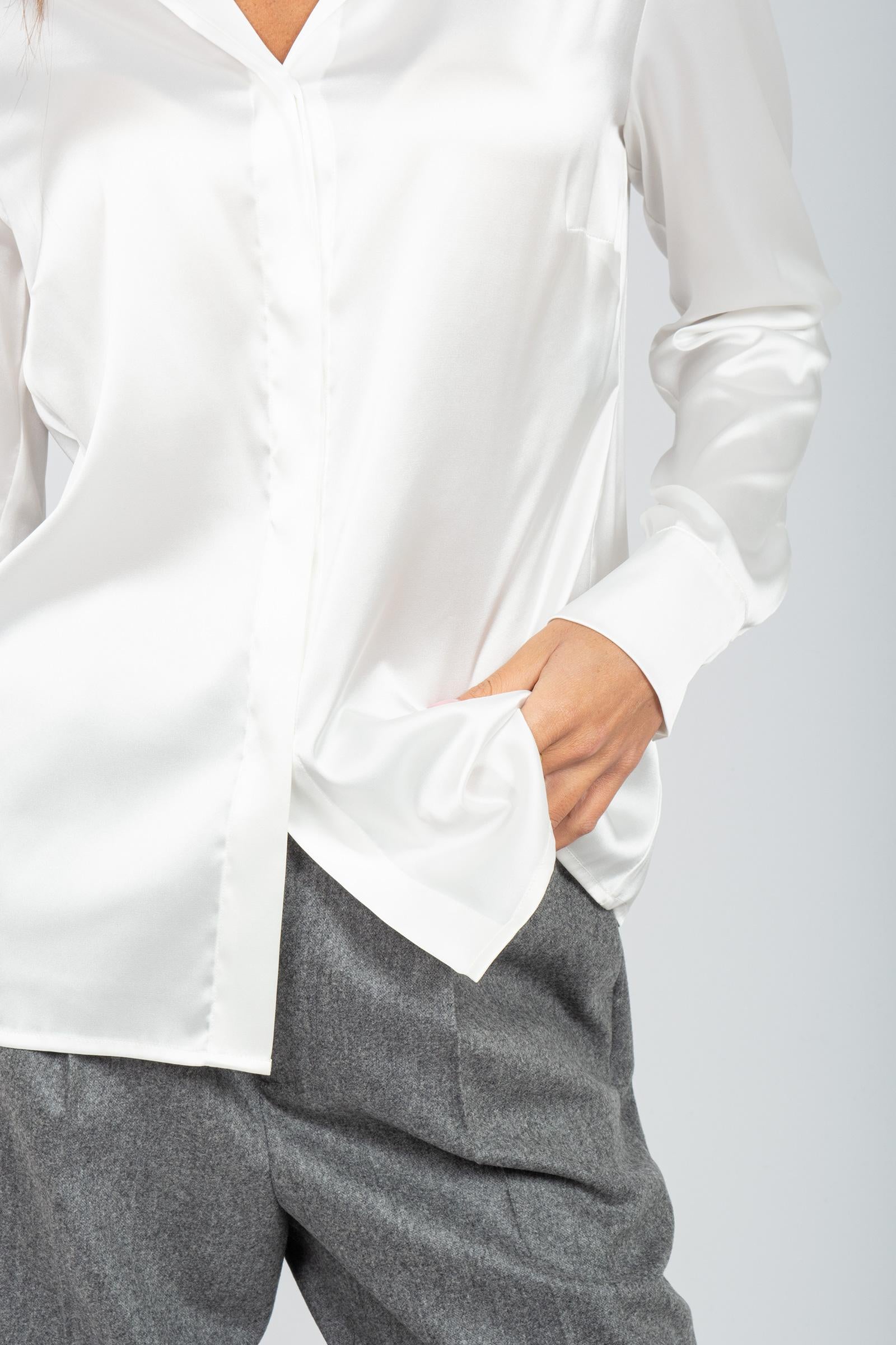 camicia slim in raso fluido 61706 1 D.EXTERIOR 