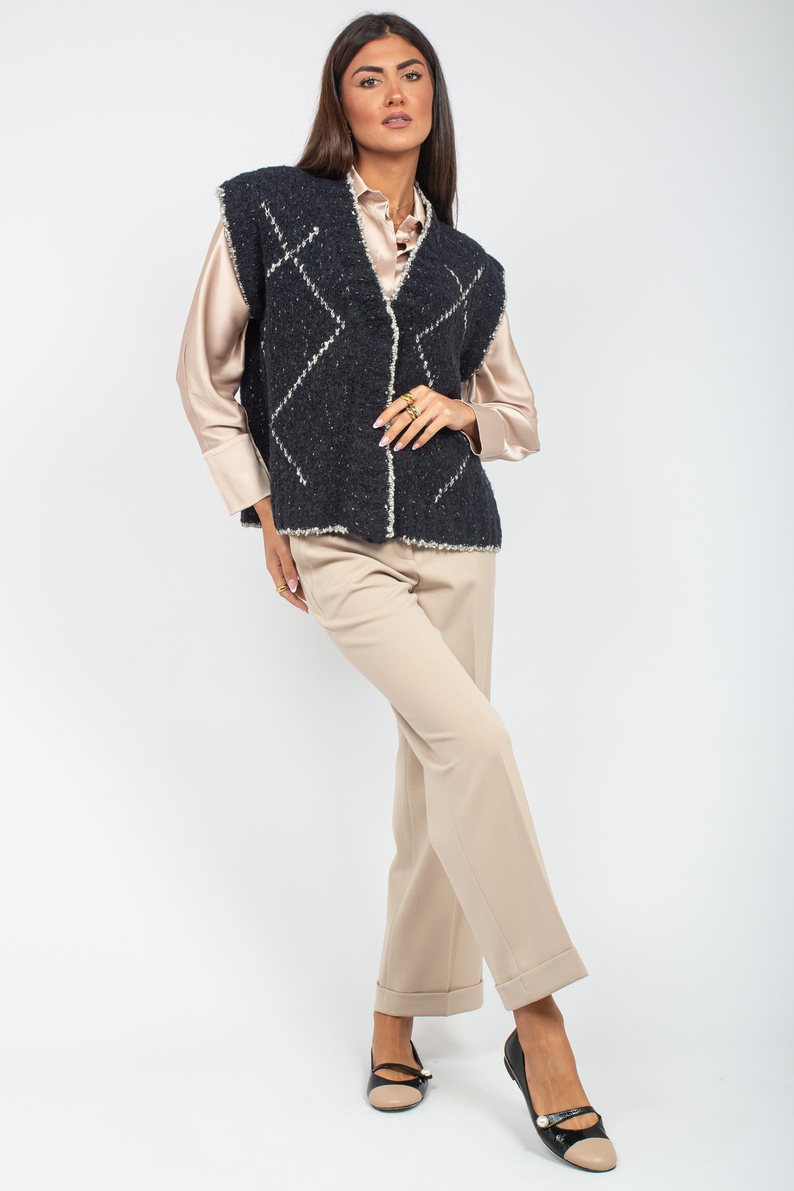 cardigan smanicato con macro rombi 61480 2 D.EXTERIOR 