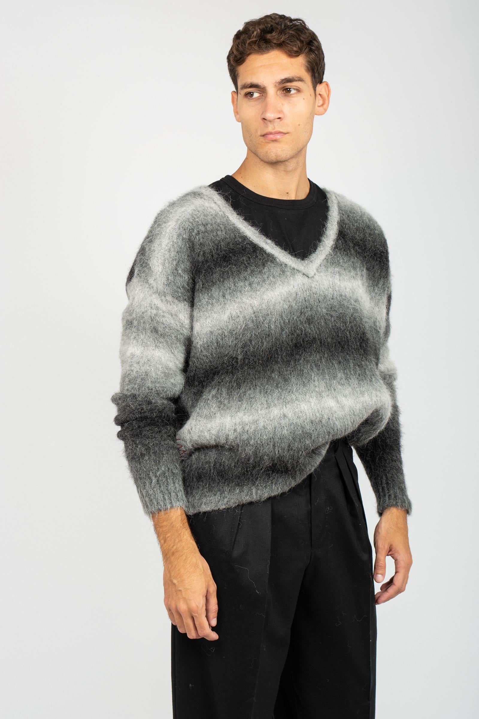 scollo v in misto mohair B9F0049 ALLUMINIO AMARANTO 