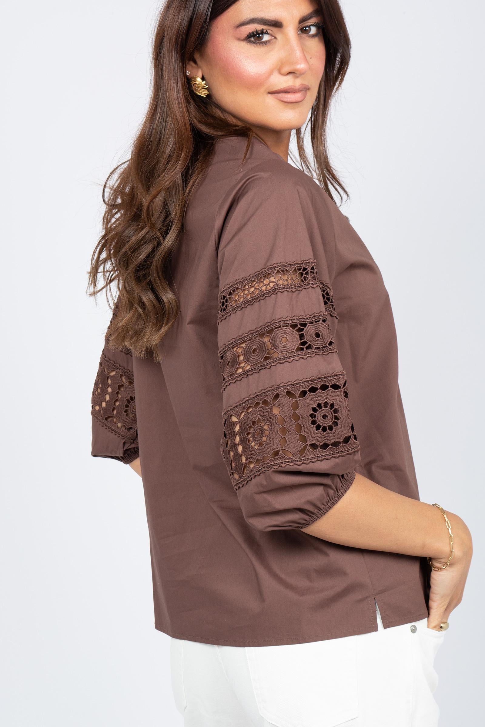 blusa in cotone e pizzo 261M1265 CAFFE MAIDA MILA 
