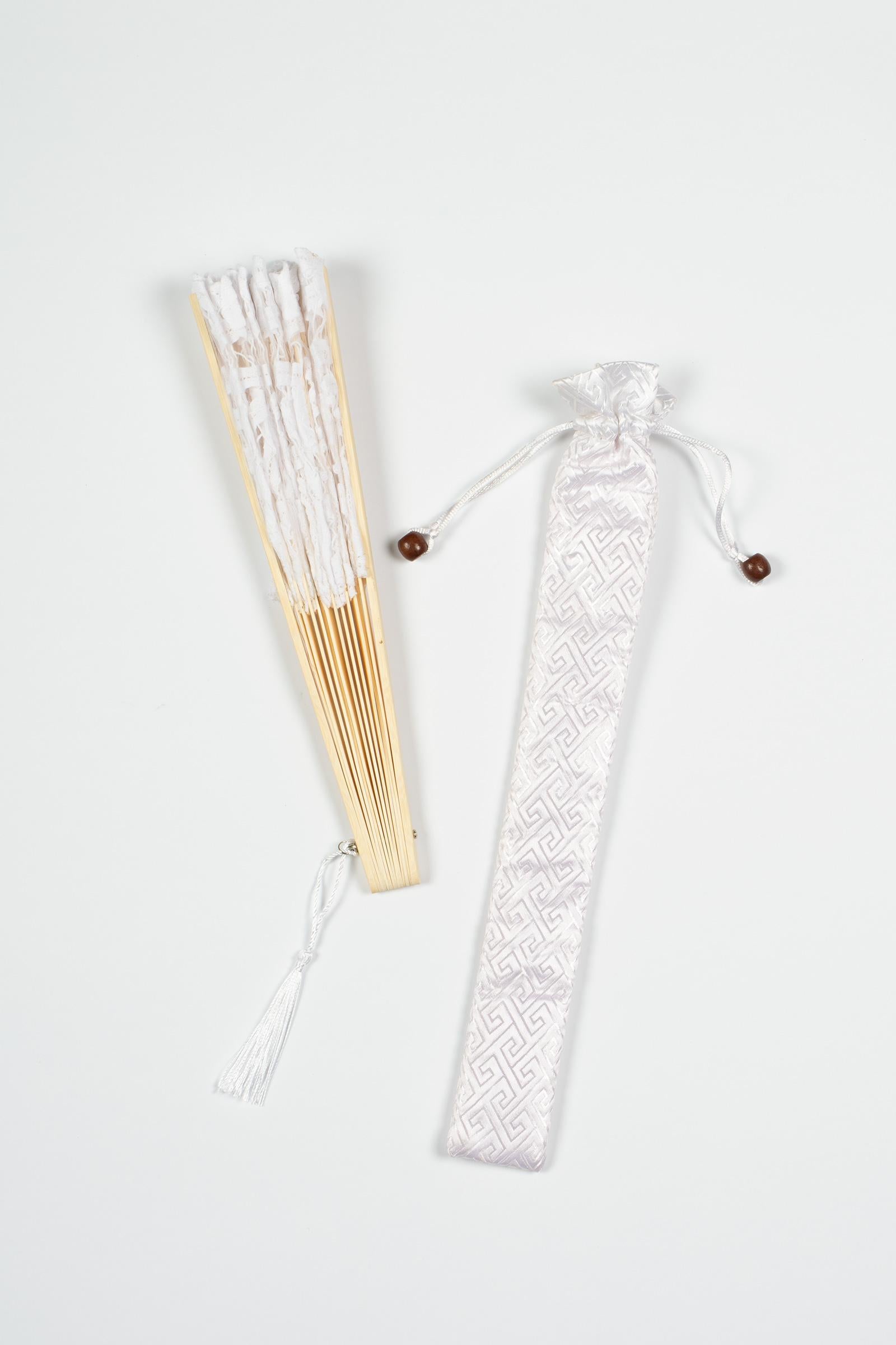 ventaglio macrame S26AH08 W158 WEILI ZHENG 