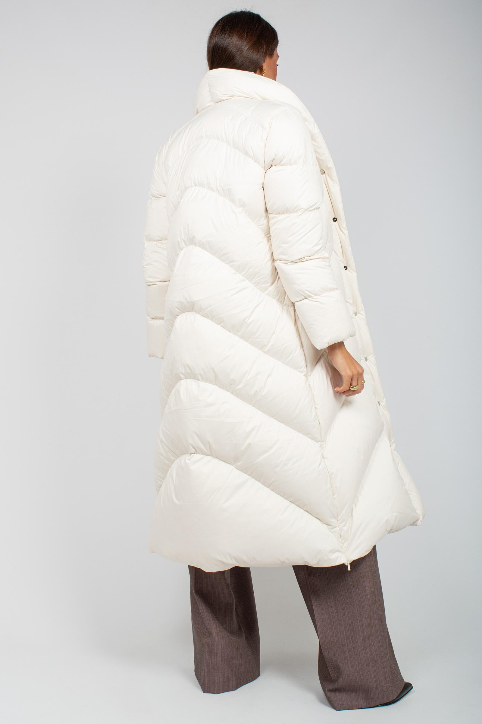 piumino lungo con cappuccio in nylon 12AWH445 RICE ADD 